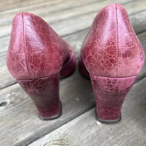 John Fluevog Gail Heels - Picture 3 of 6